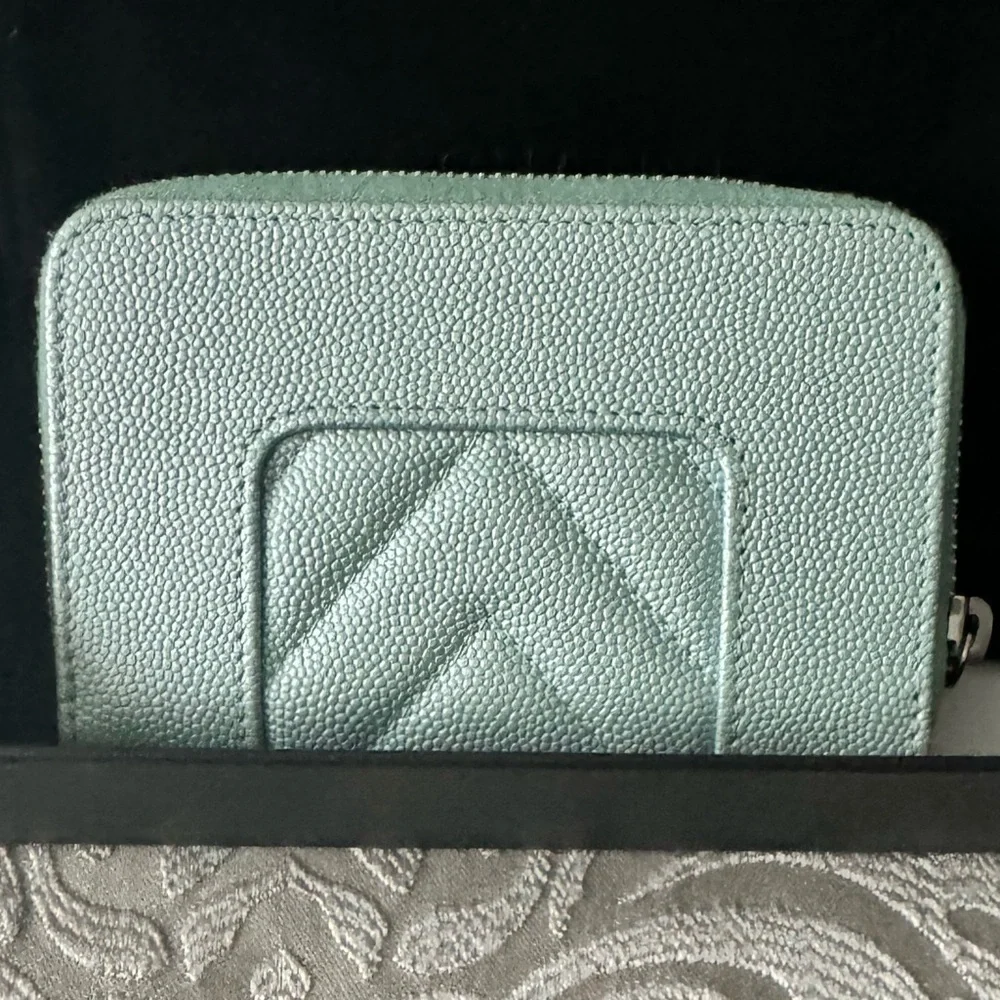 CHANEL Light Blue Leather Zipped Coin Purse (New in Box)